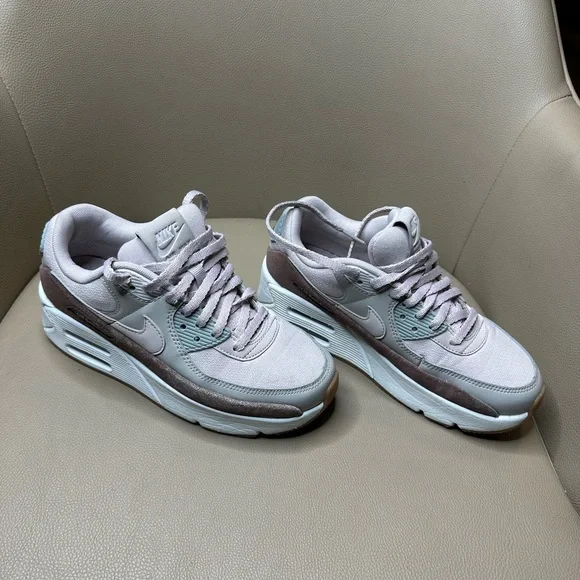 Nike Women's Sneakers - Pink and Gray